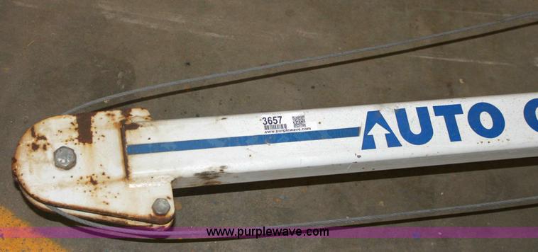 image for item 3657 Auto crane