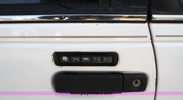 image for item 4829 1994 Mercury Cougar XR7