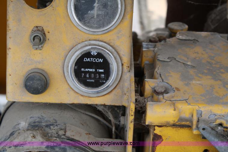 image for item 4832 Maxi-lite III Cem light tower