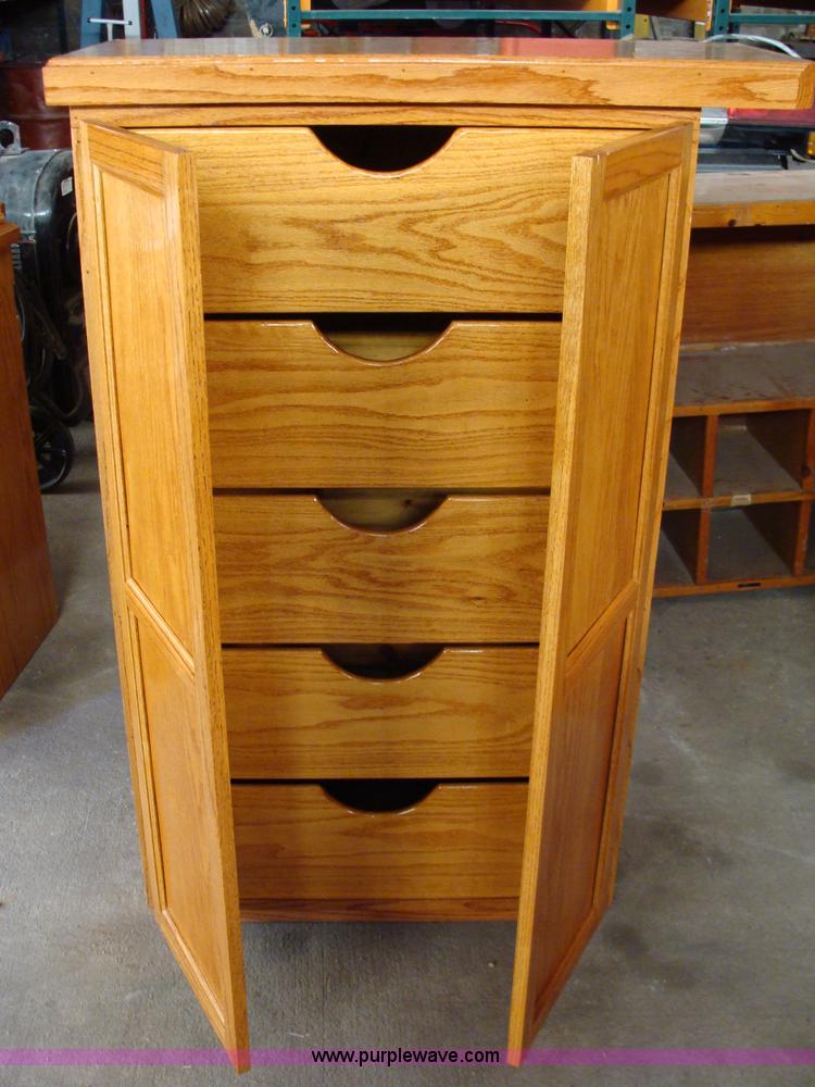 image for item 5121 Oak cupboard with five drawers