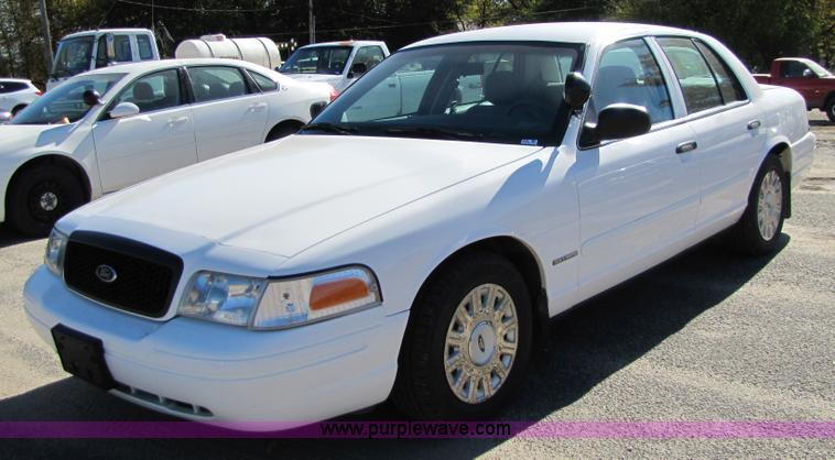 image for item 5129 2003 Ford Crown Victoria police intercepter