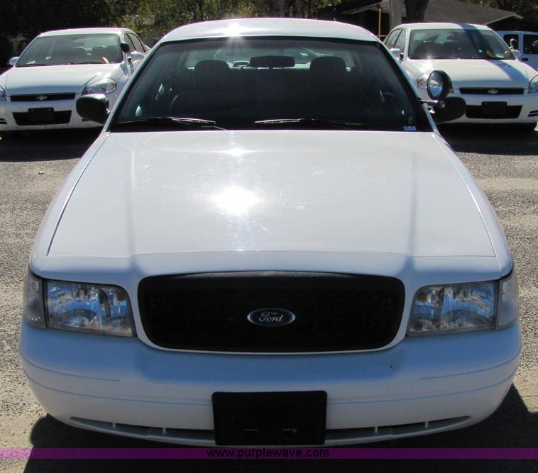 image for item 5129 2003 Ford Crown Victoria police intercepter