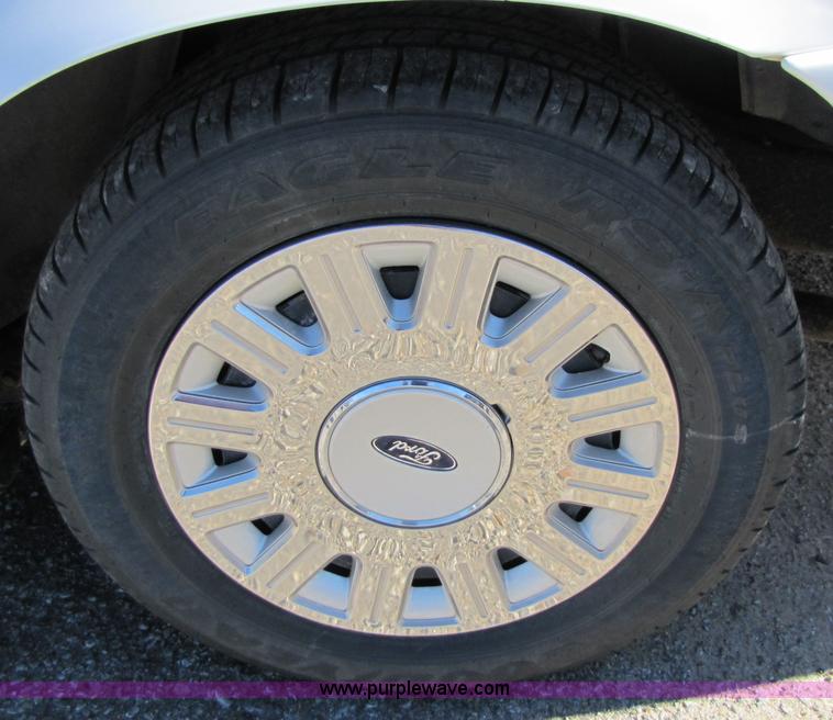 image for item 5129 2003 Ford Crown Victoria police intercepter