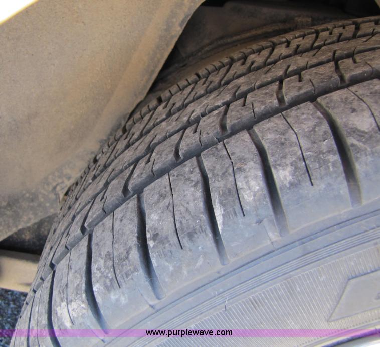 image for item 5129 2003 Ford Crown Victoria police intercepter