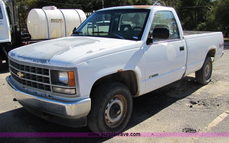 image for item 5132 1993 Chevrolet 1500 pickup