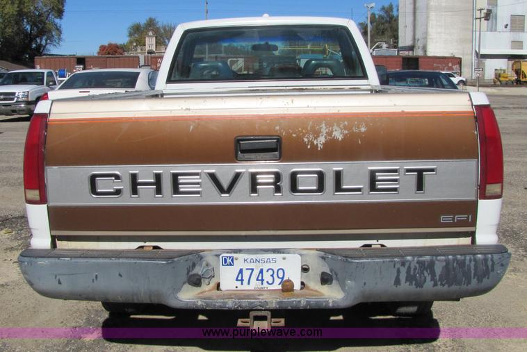 image for item 5132 1993 Chevrolet 1500 pickup