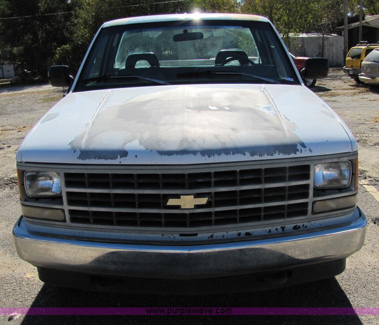 image for item 5132 1993 Chevrolet 1500 pickup