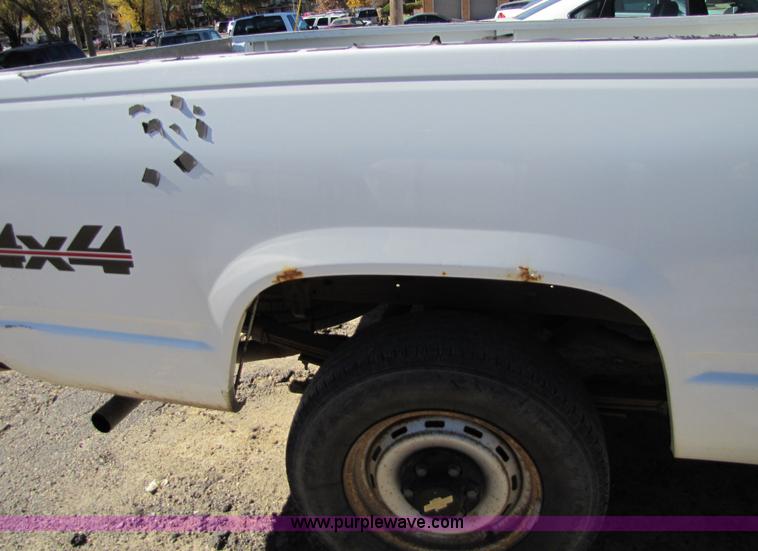 image for item 5132 1993 Chevrolet 1500 pickup