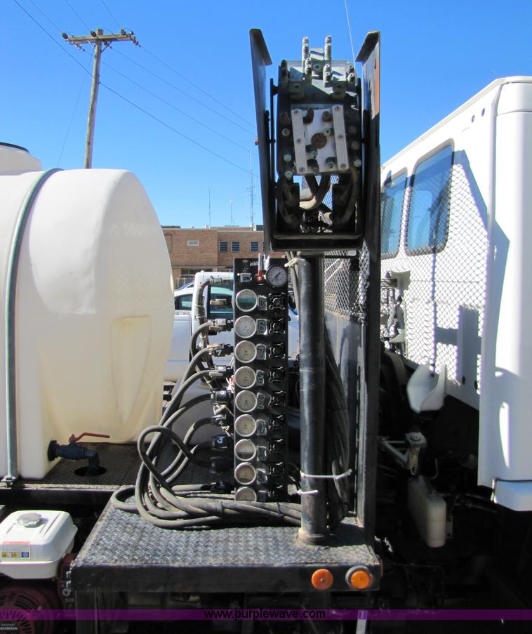 image for item 5134 1998 Isuzu FRR 2.5-ton spray truck