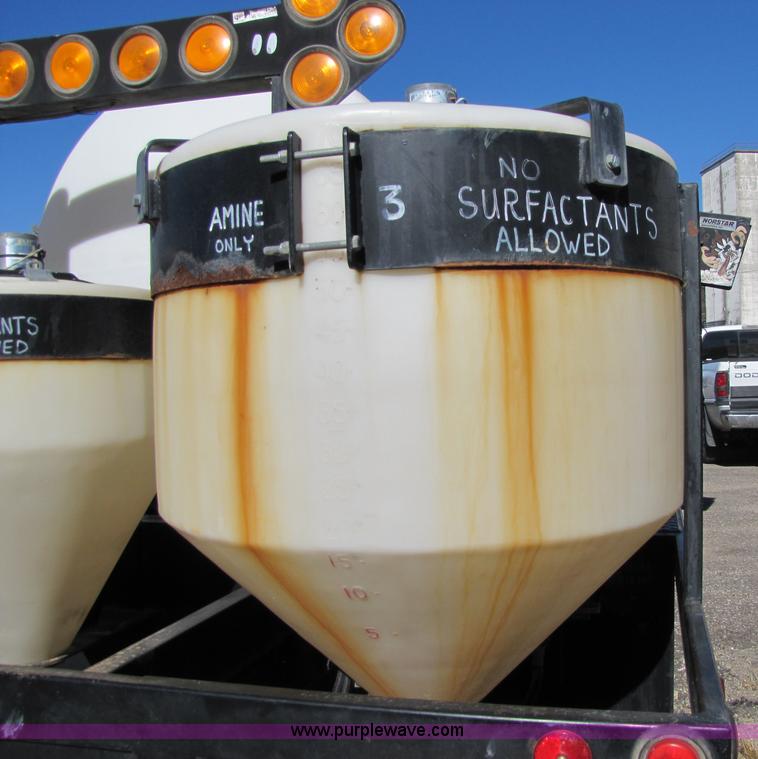 image for item 5134 1998 Isuzu FRR 2.5-ton spray truck