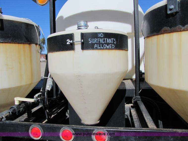 image for item 5134 1998 Isuzu FRR 2.5-ton spray truck