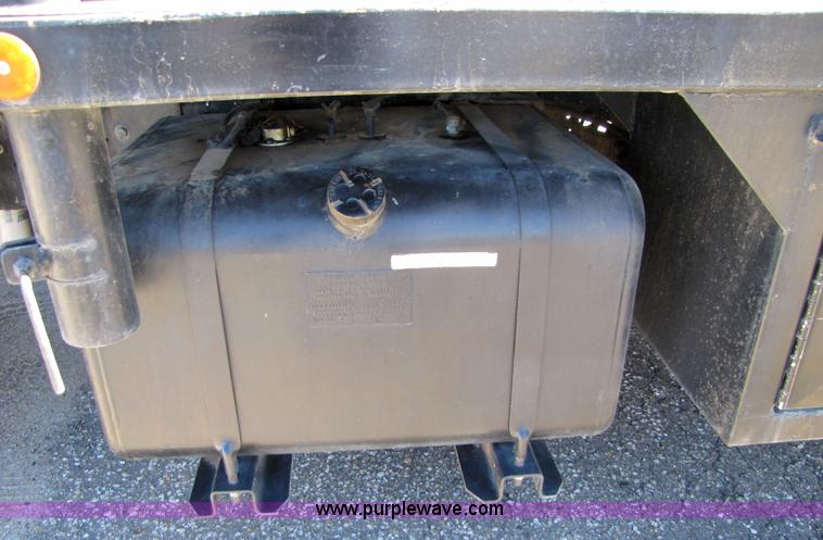 image for item 5134 1998 Isuzu FRR 2.5-ton spray truck