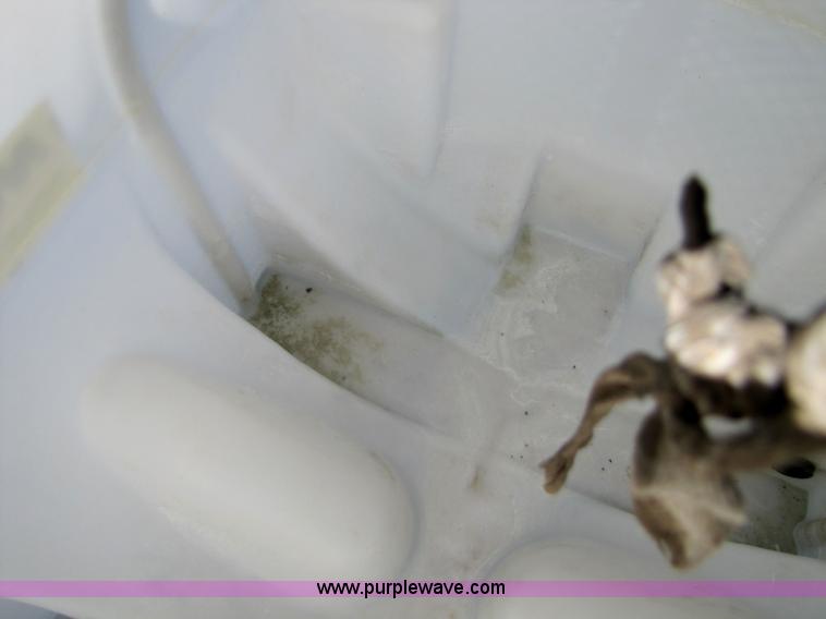 image for item 5134 1998 Isuzu FRR 2.5-ton spray truck