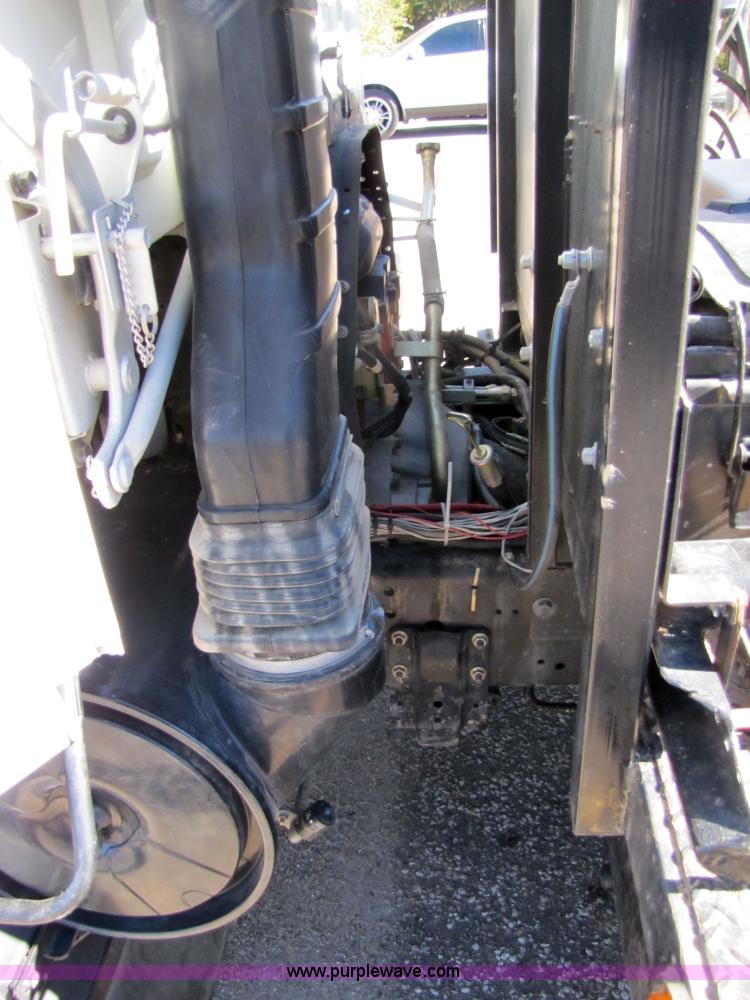 image for item 5134 1998 Isuzu FRR 2.5-ton spray truck