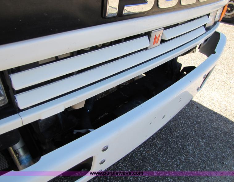 image for item 5134 1998 Isuzu FRR 2.5-ton spray truck