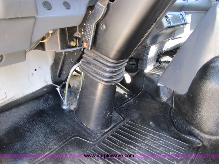 image for item 5134 1998 Isuzu FRR 2.5-ton spray truck