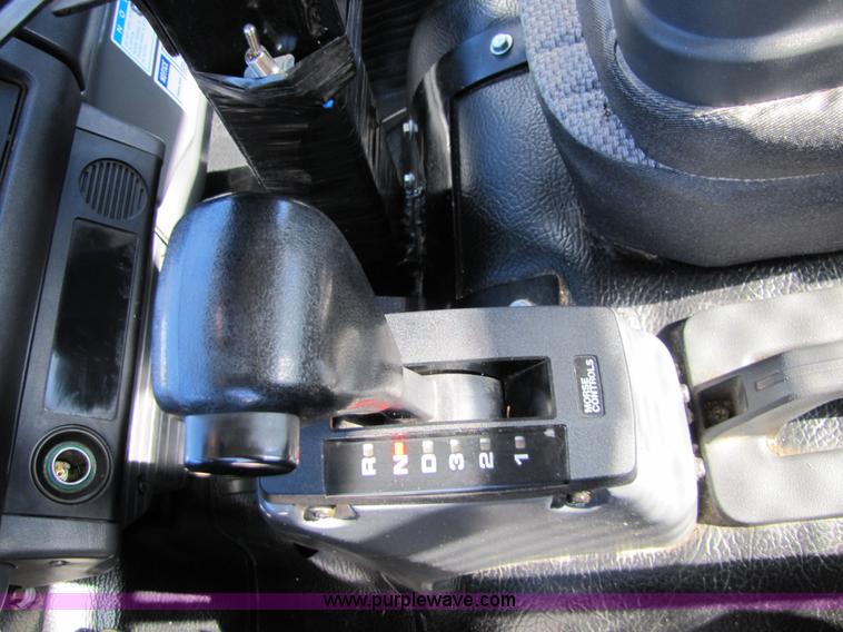 image for item 5134 1998 Isuzu FRR 2.5-ton spray truck