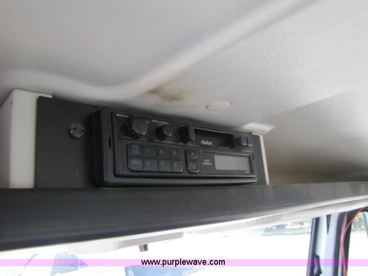 image for item 5134 1998 Isuzu FRR 2.5-ton spray truck