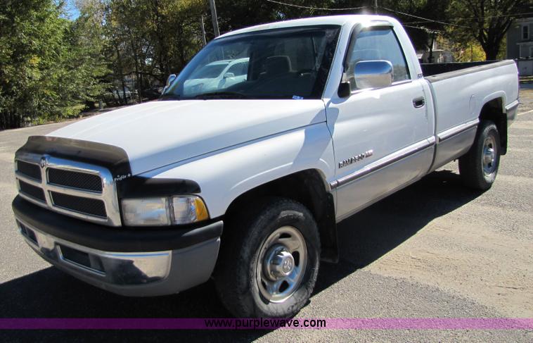 image for item 5135 1996 Dodge Ram 2500