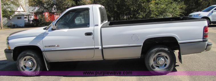 image for item 5135 1996 Dodge Ram 2500
