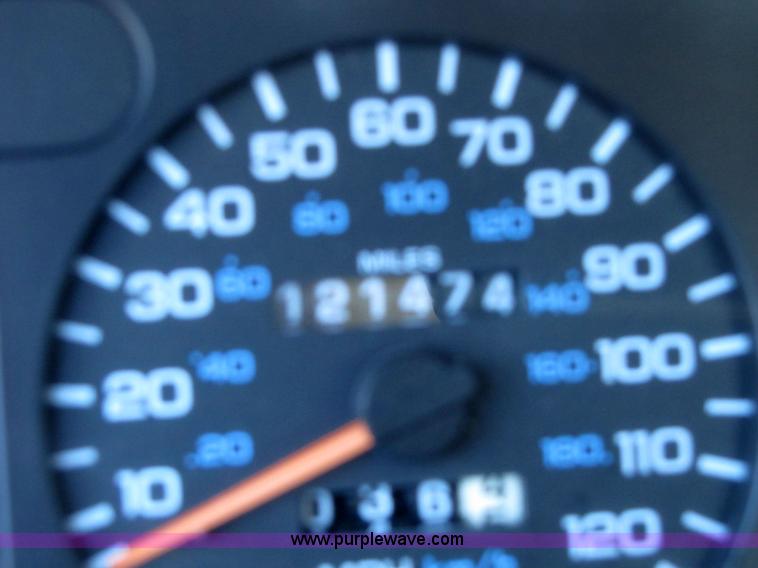 image for item 5135 1996 Dodge Ram 2500