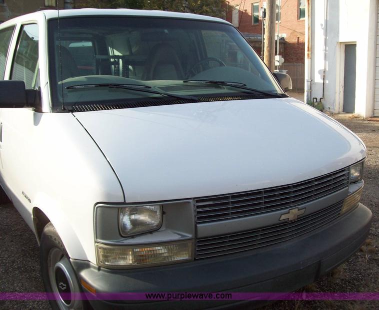image for item 5149 1998 Chevrolet Astro cargo van