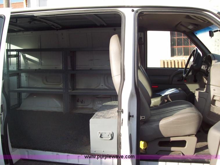 image for item 5149 1998 Chevrolet Astro cargo van