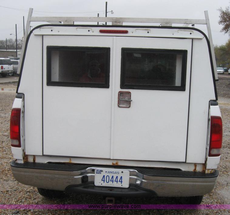 image for item 5232 2000 Ford F150 pickup truck