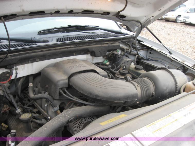 image for item 5232 2000 Ford F150 pickup truck