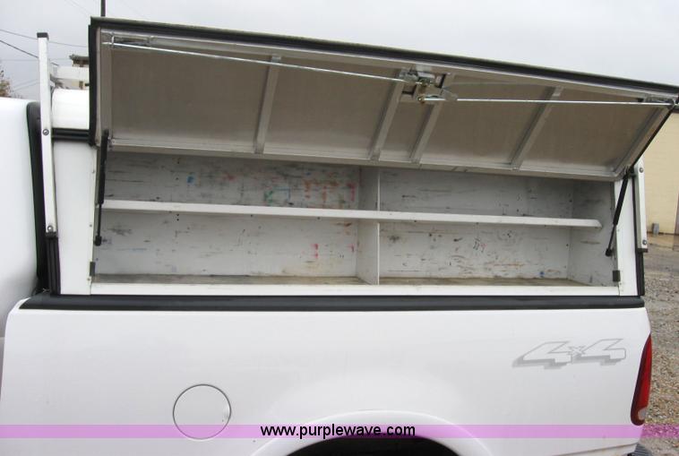 image for item 5232 2000 Ford F150 pickup truck