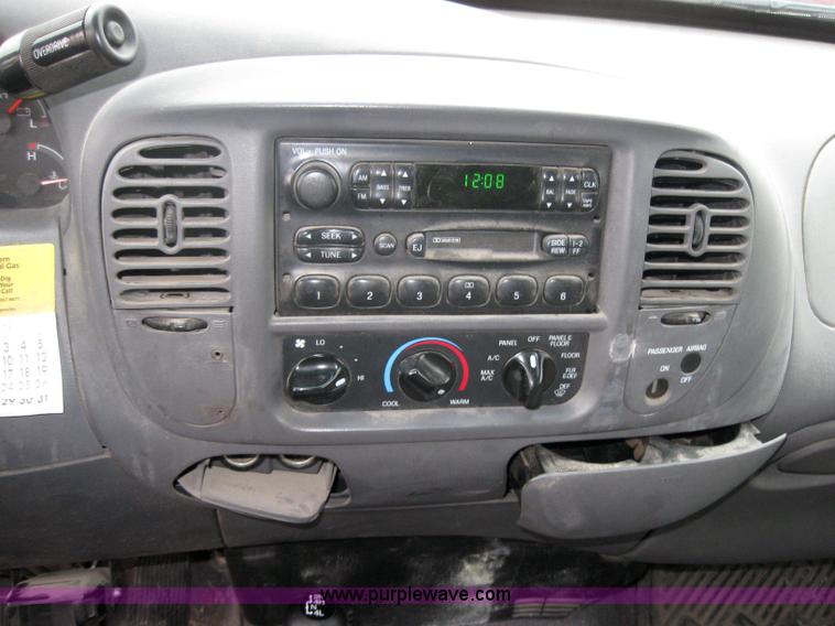 image for item 5232 2000 Ford F150 pickup truck