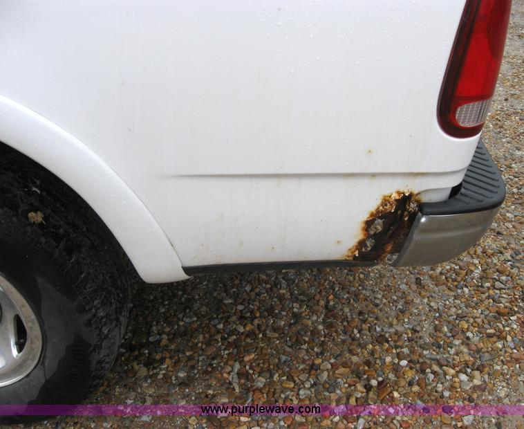 image for item 5232 2000 Ford F150 pickup truck