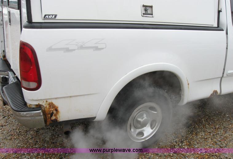 image for item 5232 2000 Ford F150 pickup truck