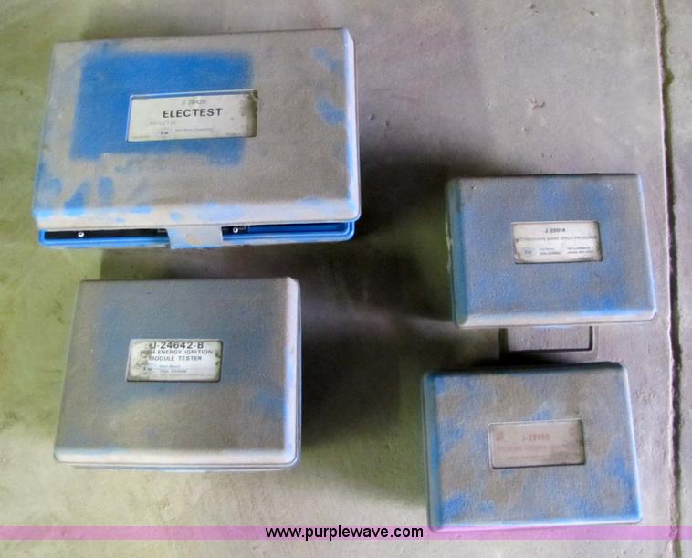 image for item 5303 Large assortment of 1950's-1960's Chevrolet specialty tools