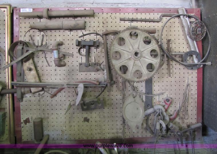 image for item 5305 Large assortment of 1950's and 1960's Chevrolet specialty tools