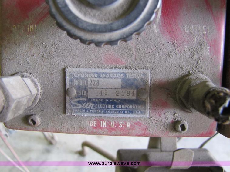 image for item 5306 Sun Tach-Dwell testers