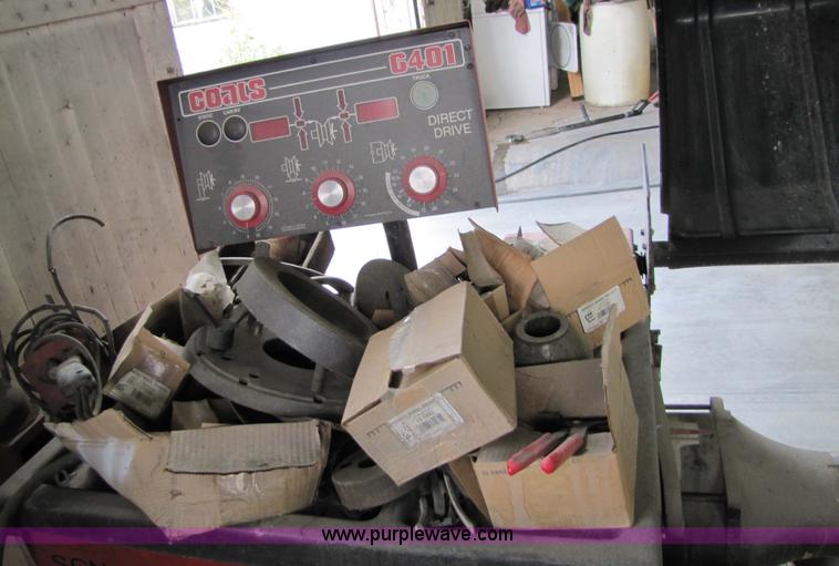 image for item 5308 Coats 6401 direct drive tire balancer