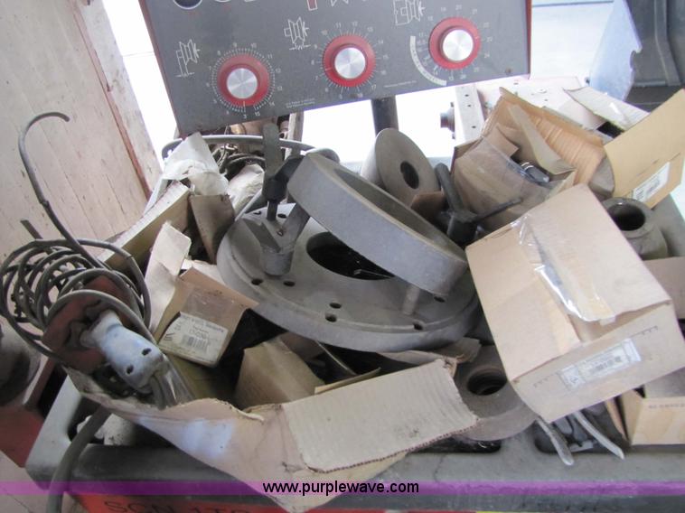 image for item 5308 Coats 6401 direct drive tire balancer