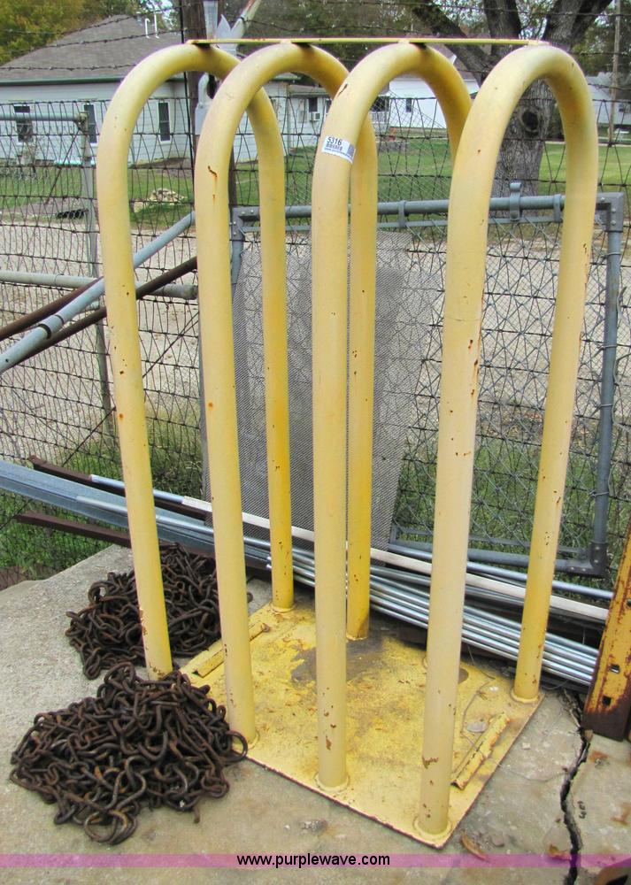 image for item 5316 Tire inflation cage