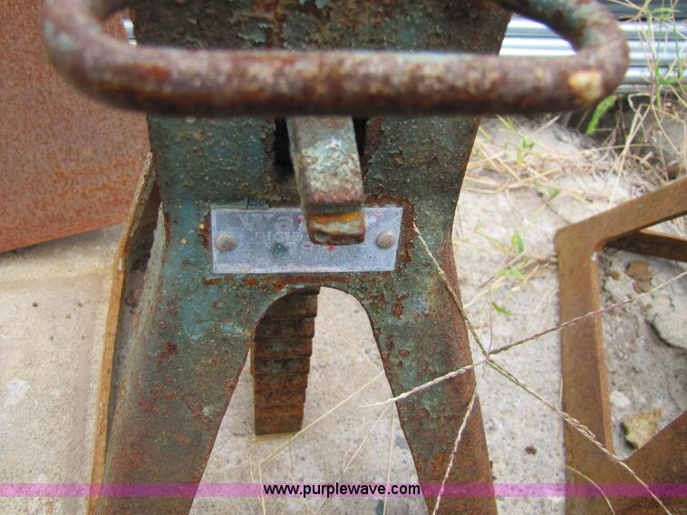 image for item 5317 (9) jack stands and a pair of car ramps