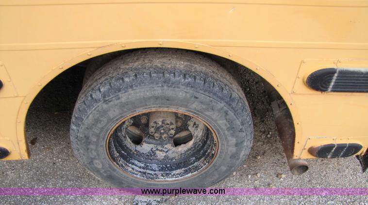 image for item 5318 1989 Chevrolet Vandura G3500 22 passenger bus