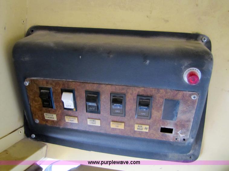 image for item 5318 1989 Chevrolet Vandura G3500 22 passenger bus