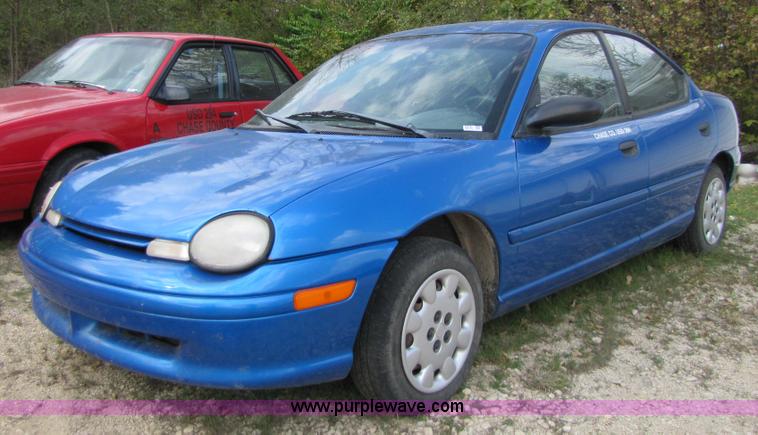 image for item 5319 1998 Dodge Neon
