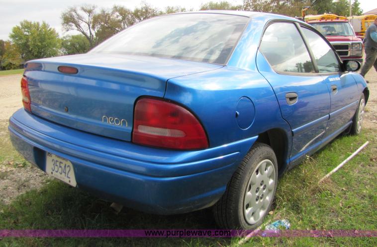 image for item 5319 1998 Dodge Neon