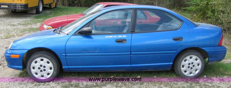 image for item 5319 1998 Dodge Neon