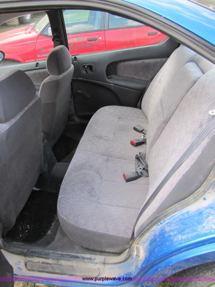 image for item 5319 1998 Dodge Neon