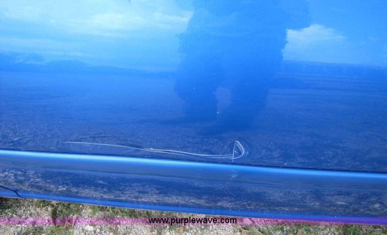 image for item 5319 1998 Dodge Neon