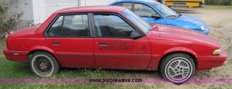 image for item 5320 1993 Pontiac Sunfire LE