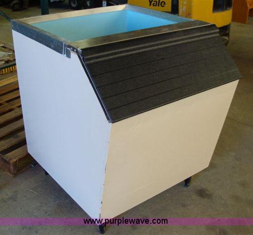 image for item 5324 Ice bin