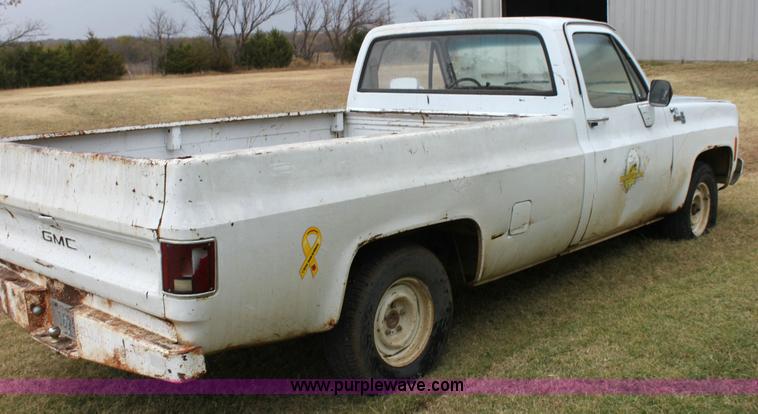 image for item 6283 1980 GMC Sierra 15 pickup truck